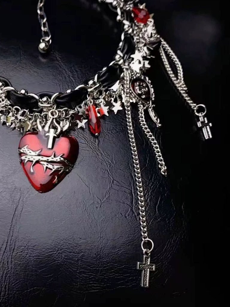 Collier ras-du-cou gothique en cuir avec croix et pompon