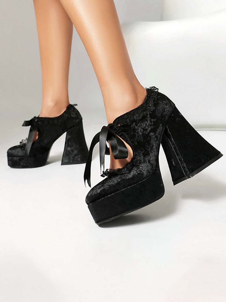 Escarpins à talons épais en velours rose avec nœud en dentelle