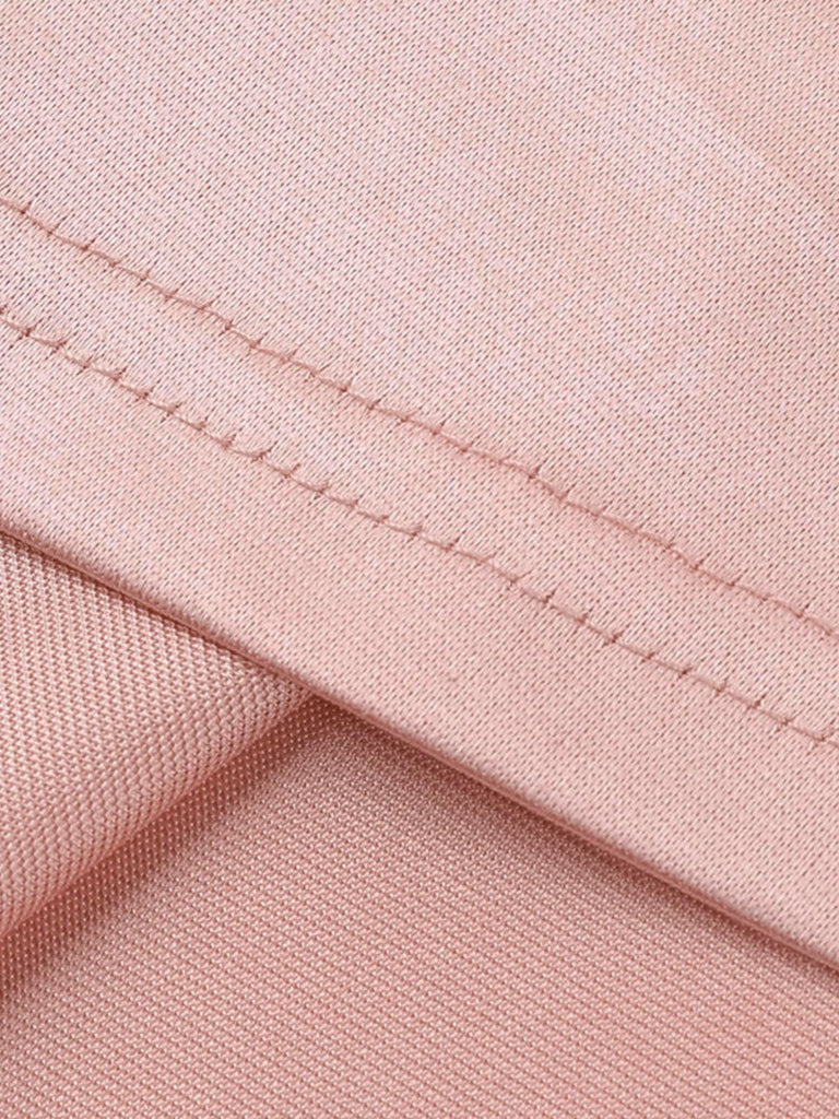 Robe fendue rose froncée en satin uni années 1930