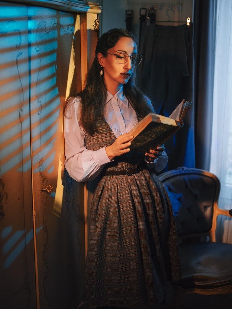 2PCS robe à carreaux et chemisier en satin gris à col en V des années 40