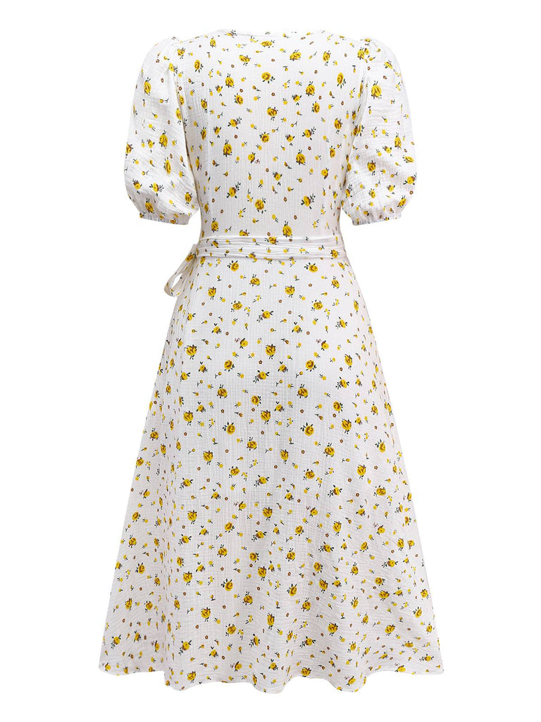 Robe blanche à petites fleurs en coton années 1940