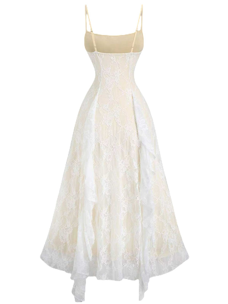 Robe beige en dentelle fleurie à volants et nœud années 1940