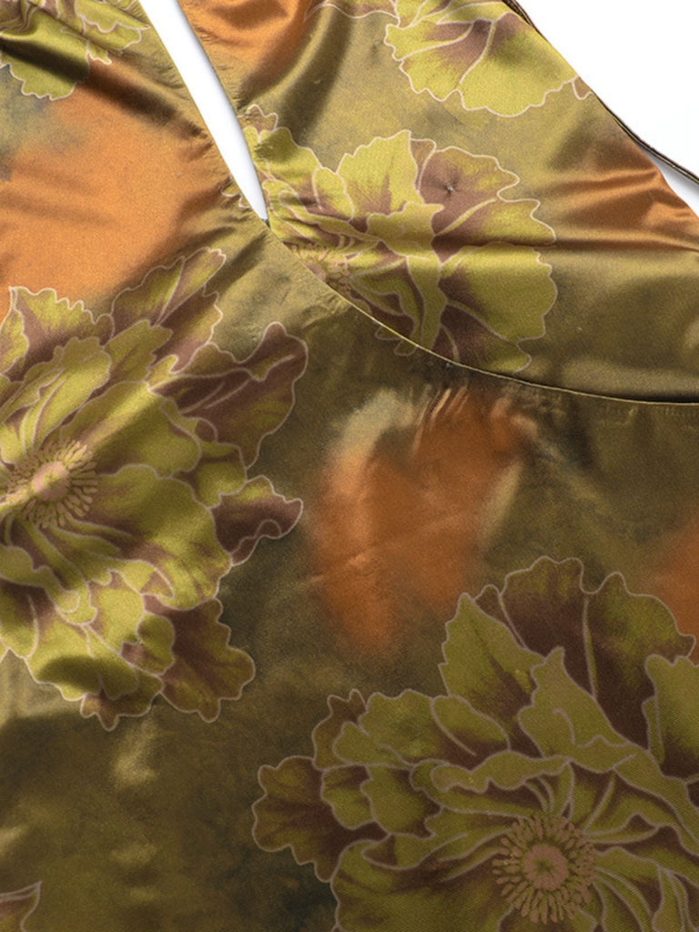 Robe en satin dos nu à fleurs verte des années 1960