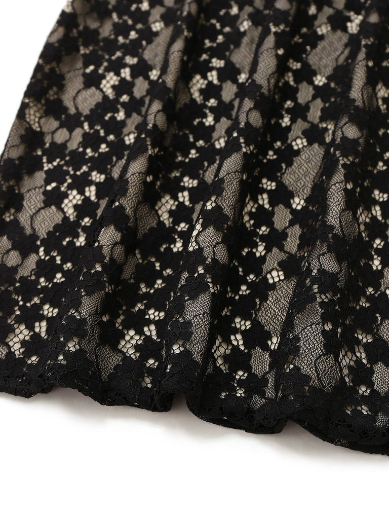 Robe moulante noire en dentelle florale ajourée des années 1960