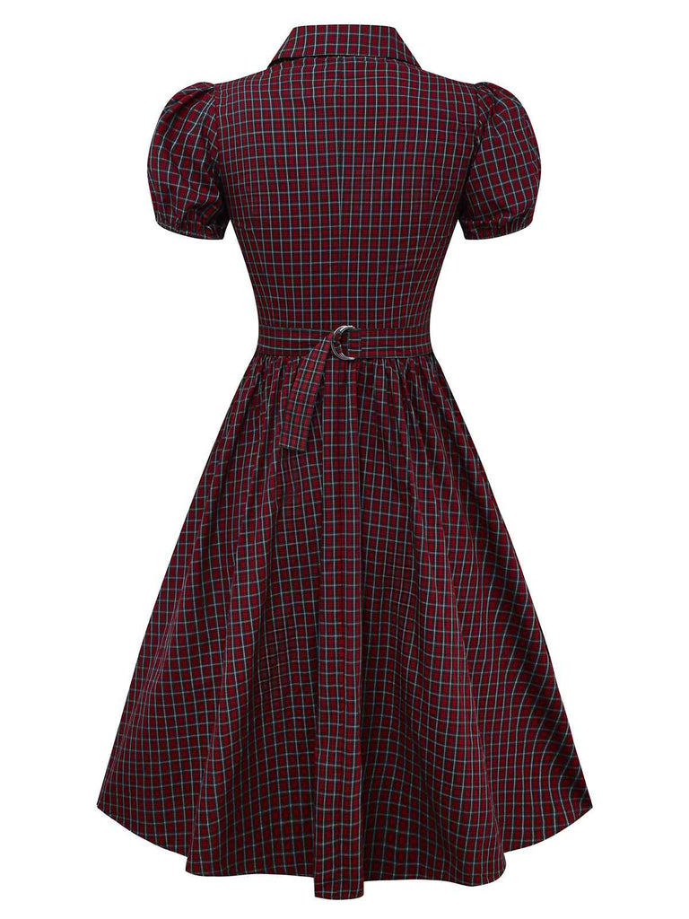 Robe rouge en coton à carreaux et revers années 1950