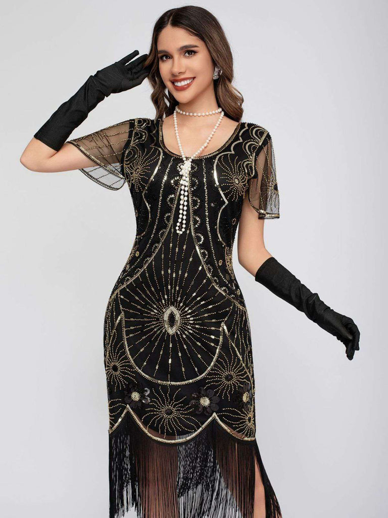 Robe à franges et paillettes à encolure dégagée des années 1920