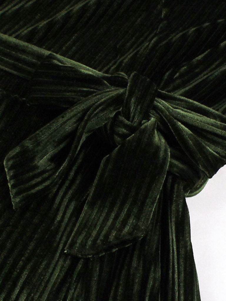 Robe de Noël verte en velours côtelé manches longues des années 1950