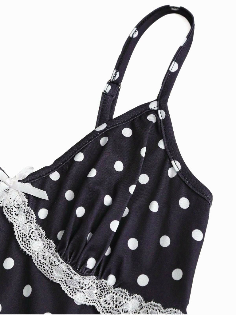 Combinaison à bretelles et bordure en dentelle à pois des années 1940