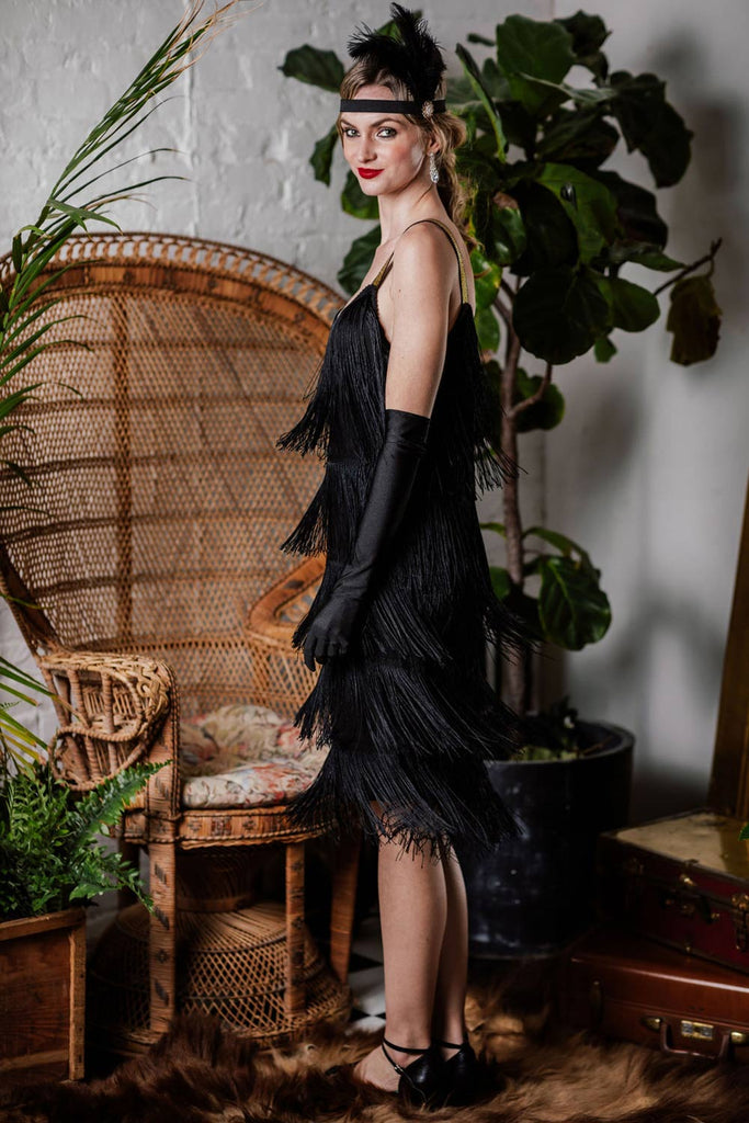 Robe Charleston Noir Vintage Année 20 à Franges avec Ceinture Soirée Cocktail