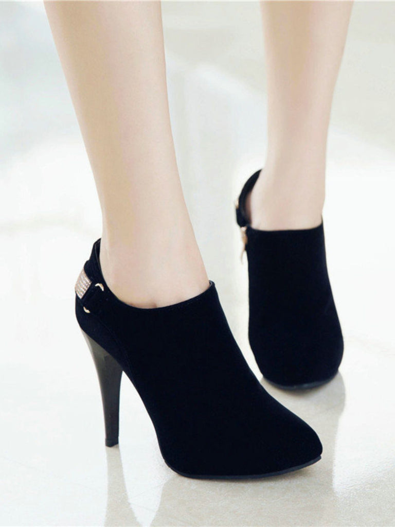 Escarpins vintage en velours uni bout pointu