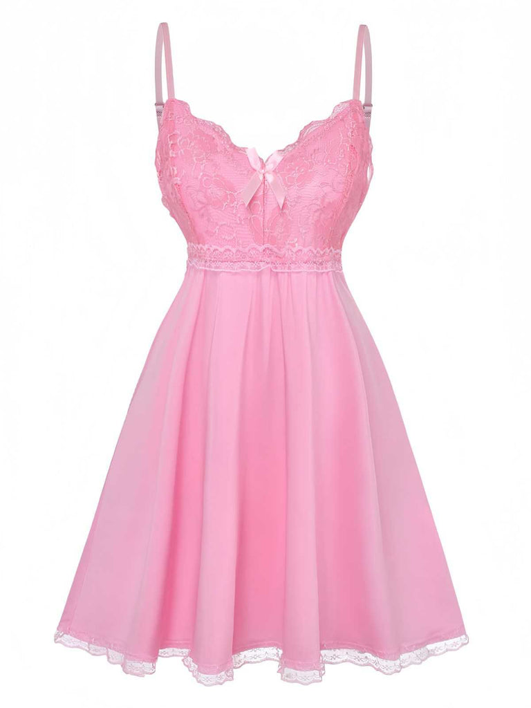 Nuisette à fines bretelles et nœud en dentelle années 1940