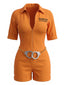 Combishort orange de prisonnier à fermeture éclair devant Années 1980