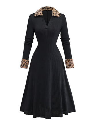 Robe en maille côtelée noire bordure en fausse fourrure léopard style années 1940