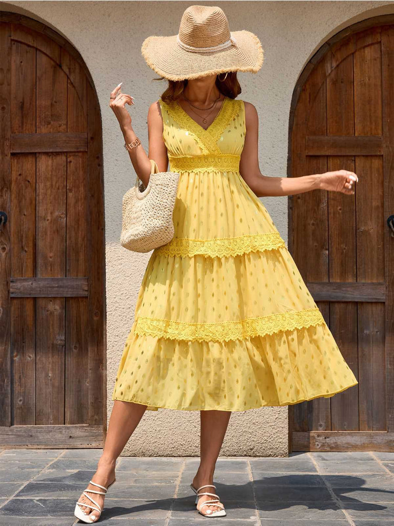 Robe jaune à pois et dentelle patchwork des années 1950