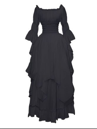 Robe noire gothique manches cloche et ourlet irrégulier années 1980