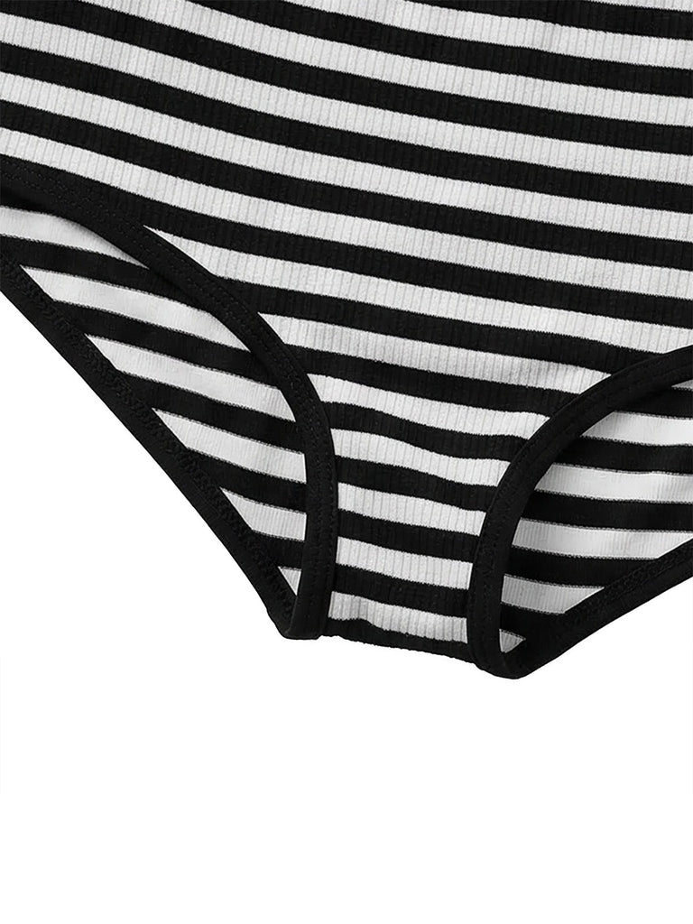 Ensemble bikini rayé et cache-maillot années 80