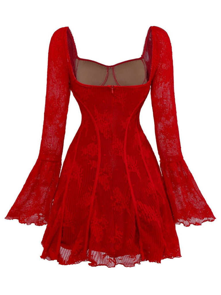 Robe en maille rouge à manches cloche et nœud floral style années 1960