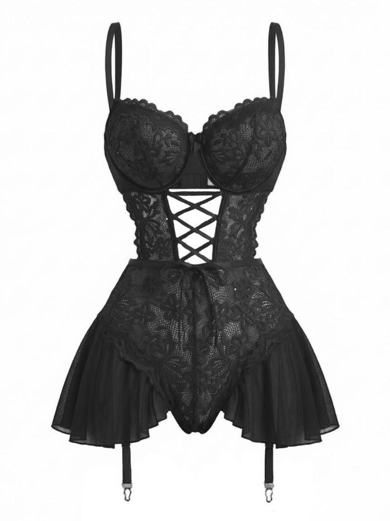 Nuisette en dentelle transparente et résille avec jarretières années 1960