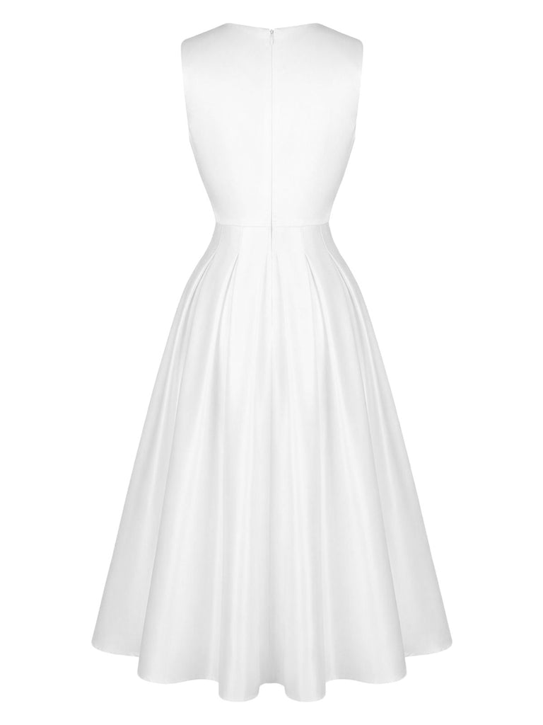 Robe blanche unie sans manches col en V boutons années 1950