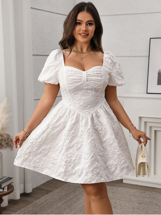 [Grande taille] Robe blanche fleurs bouffante unie col carré des années 1950