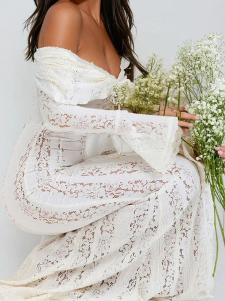 Robe sirène maxi en dentelle à épaules dénudées et manches évasées années 1930