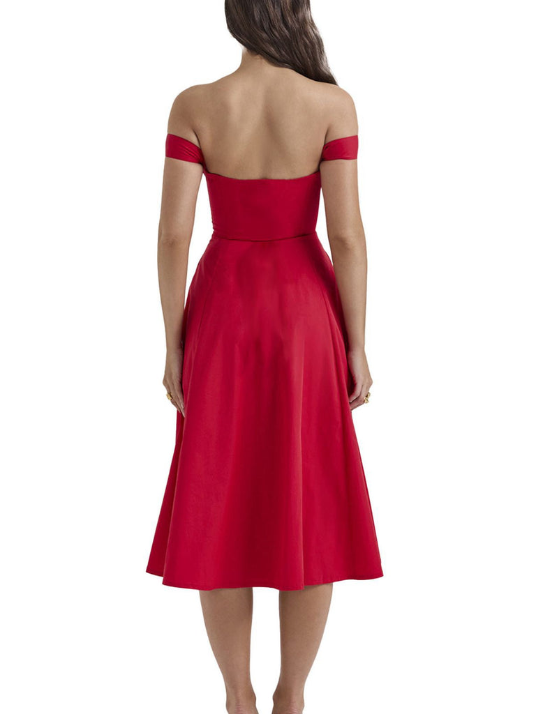Robe rouge unie épaules dénudées et fente style sirène années 1950