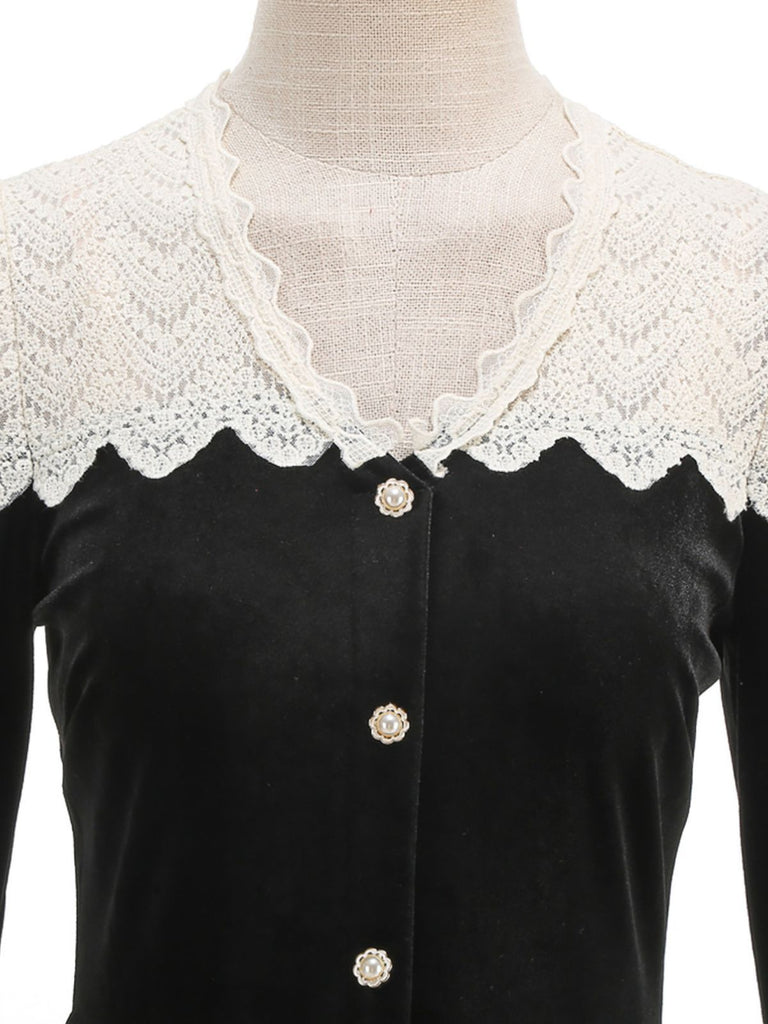 Robe noire en velours tricoté col et boutons nacrés années 1950