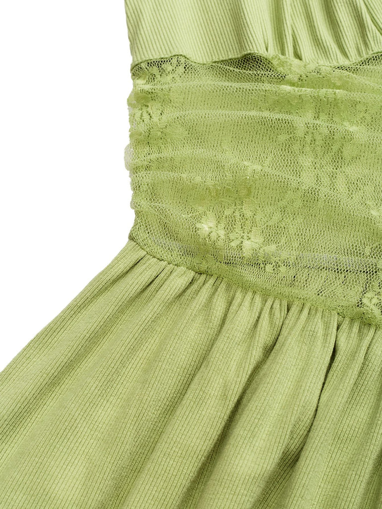 Combishort à épaules dénudées taille en dentelle et col en V années 1950