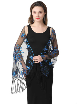 Cape en maille à paillettes et pompons des années 1920