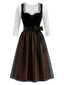 Robe bordure contrastée et tablier et top blanc Années 1950