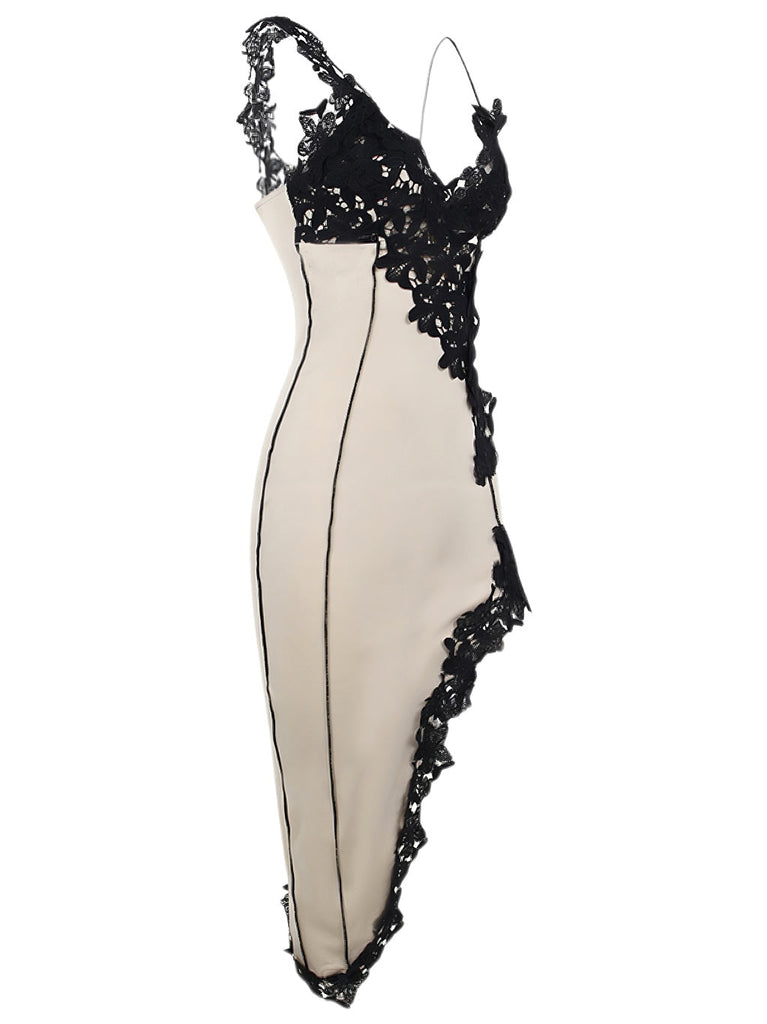 Robe moulante asymétrique en dentelle col V profond années 1960