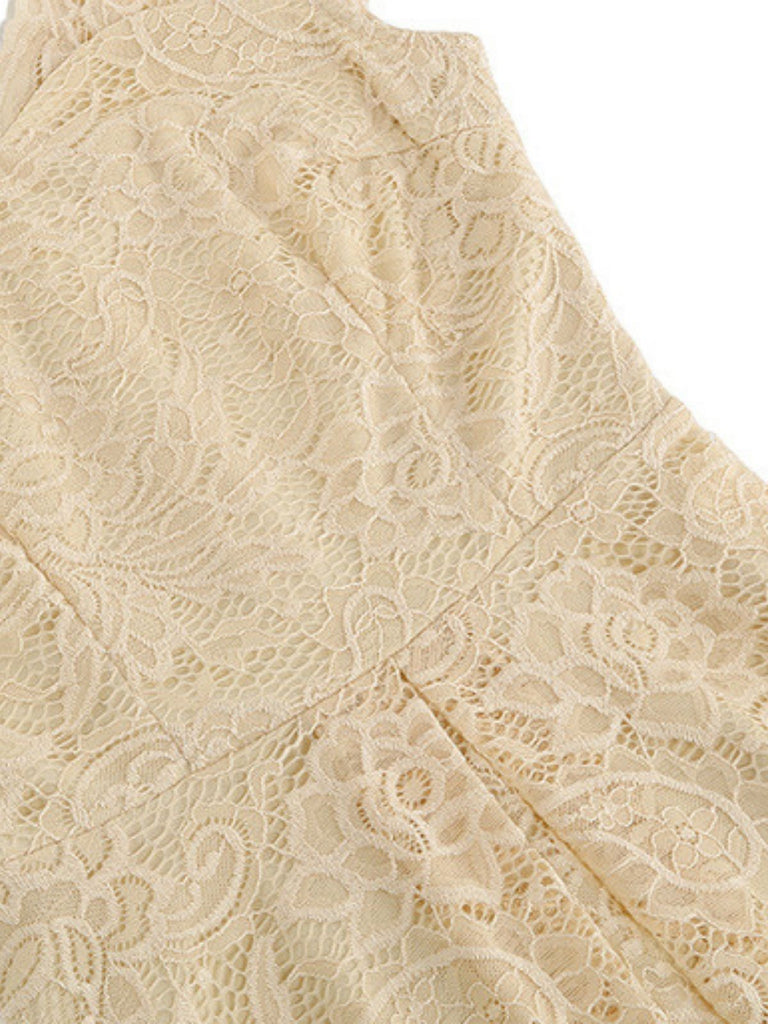 Robe en dentelle unie à col en V et sans manches années 1950