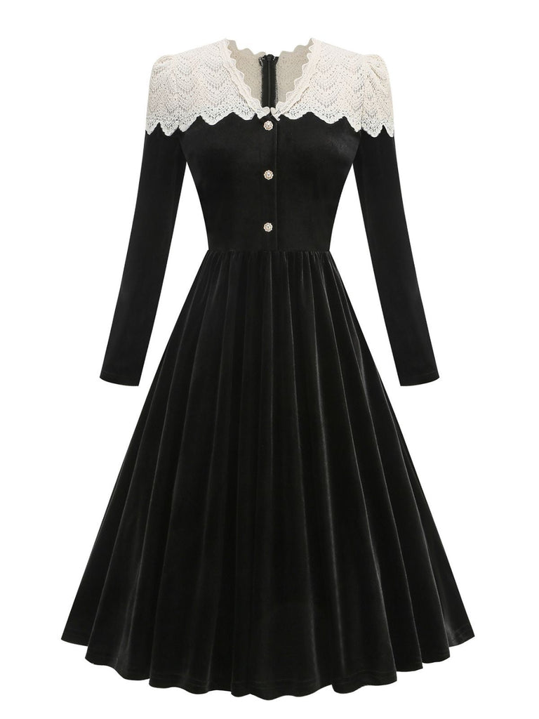 Robe noire en velours tricoté col et boutons nacrés années 1950