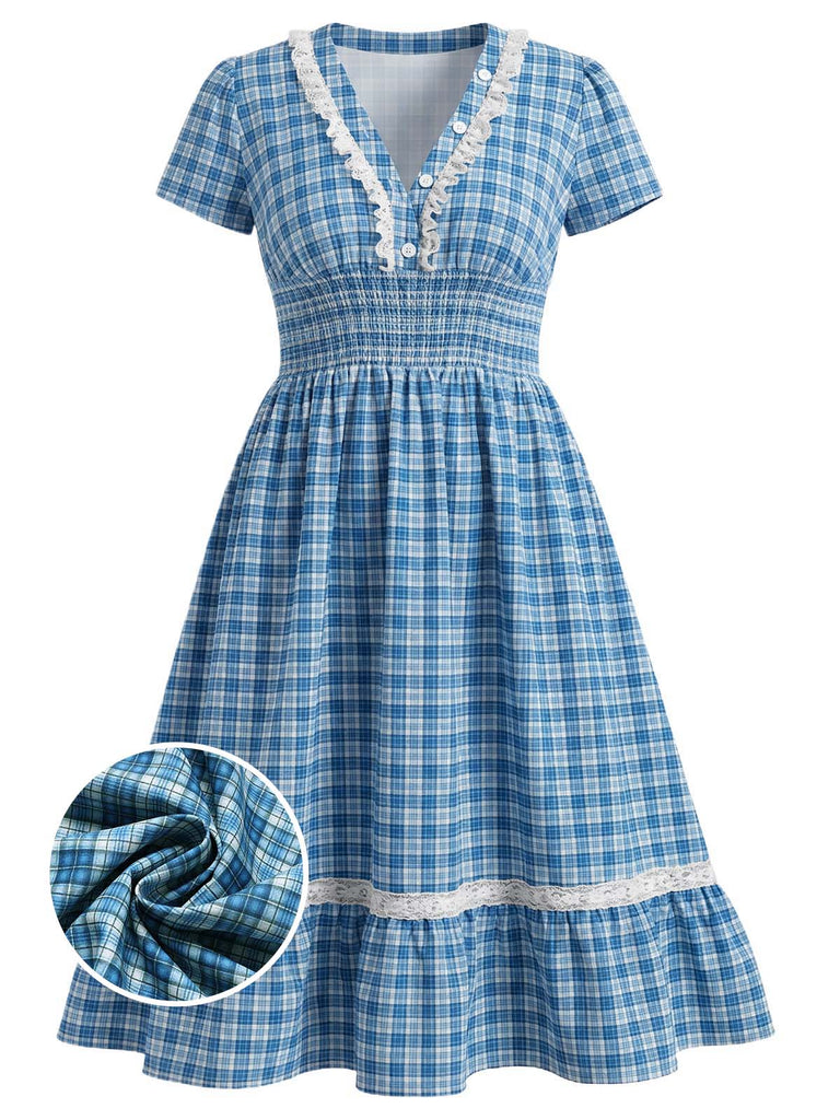 [Prévente] [Grande Taille] Robe Col V Boutonnée à Carreaux et Bordure en Dentelle Bleue Années 1940