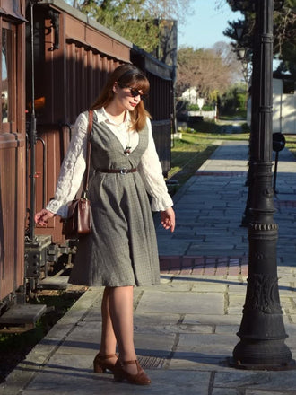 2PCS robe à carreaux et chemisier en satin gris à col en V des années 40