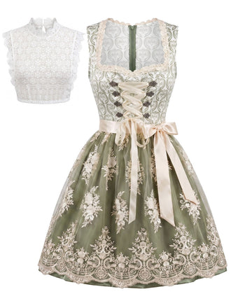 Ensemble vert clair avec robe à col carré, tablier en dentelle florale et top blanc Années 1950