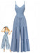 Combinaison bleue unie années 1930 à décolleté en V profond et fronces à volants, avec mannequin