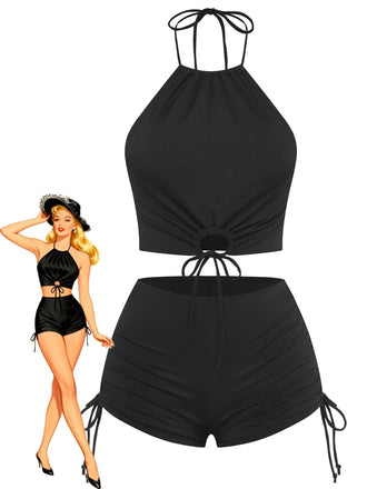 Ensemble bikini noir vintage élégant à col halter, orné de fronces et inspiré des années 1960, parfait pour les vacances à la plage et les moments de détente au bord de la piscine.