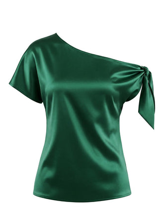 Haut asymétrique élégant en satin vert, orné d'un nœud ajustable, dans un style vintage des années 1930, parfait pour les cocktails et les soirées sophistiquées.
