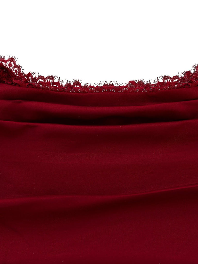 Robe bordeaux épaules dénudées manches longues en dentelle années 1930