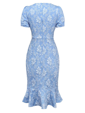 Robe bleu clair marguerites à manches bouffantes années 1960