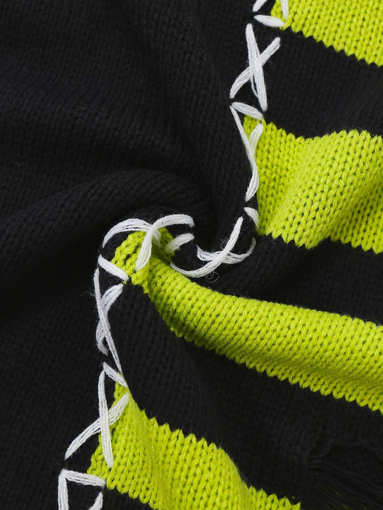 Pull rayé à lacets en maille vieillie pour Halloween des années 1980