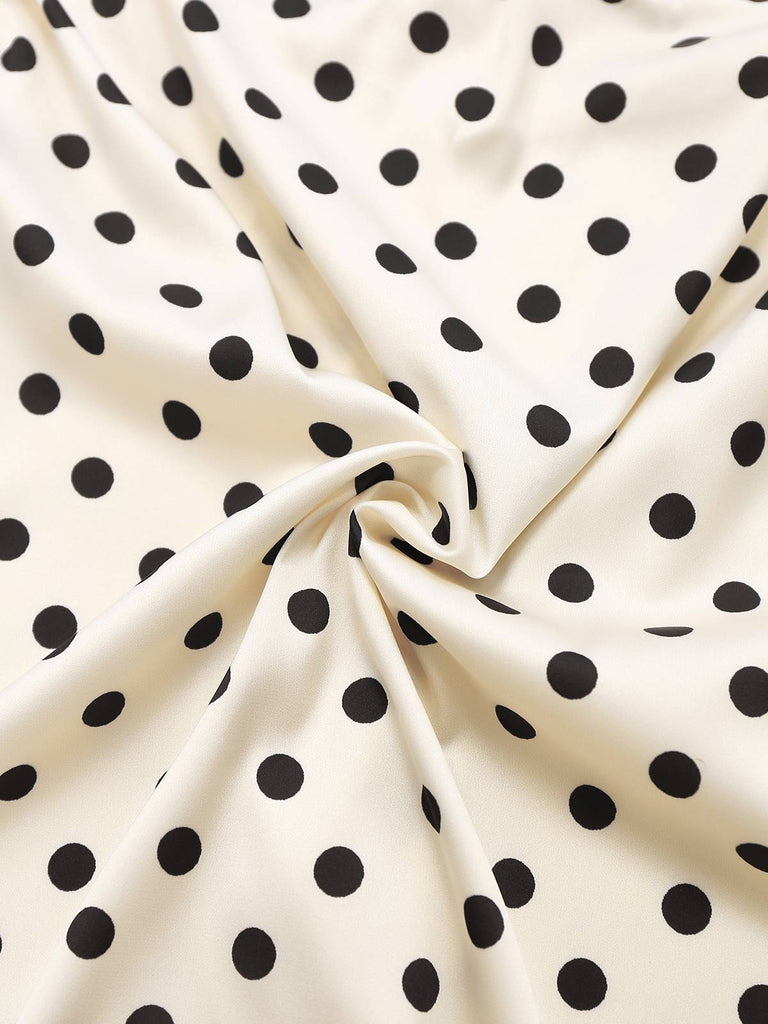 Robe moulante blanche à pois dentelle années 1960