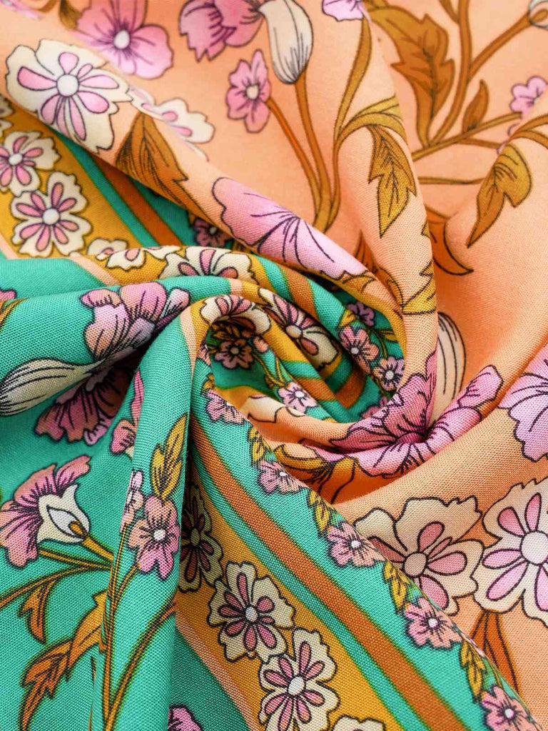 Robe bohème à imprimé floral manches à volants des années 1970