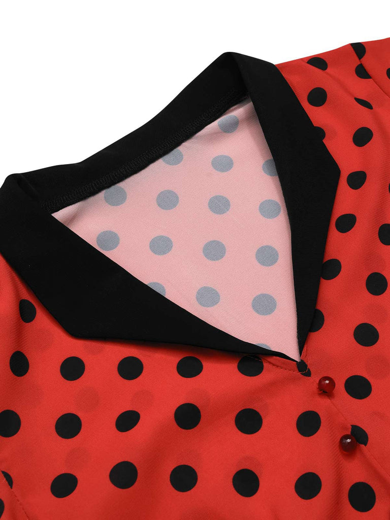 Robe rouge foncé à col en V et à pois des années 1950