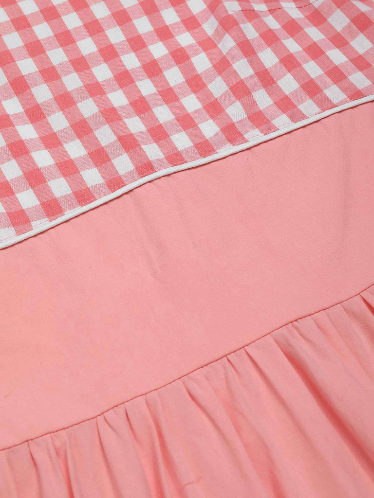 Robe patchwork en coton rose à carreaux vichy des années 1950