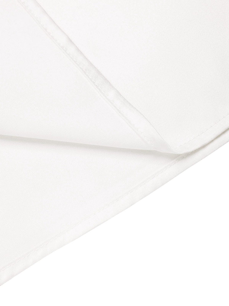 Chemisier en satin blanc uni à col trou de serrure des années 1930