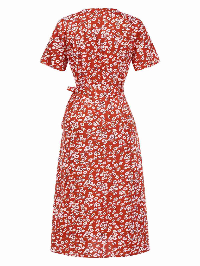 Robe rouge col V à petites fleurs des années 1940