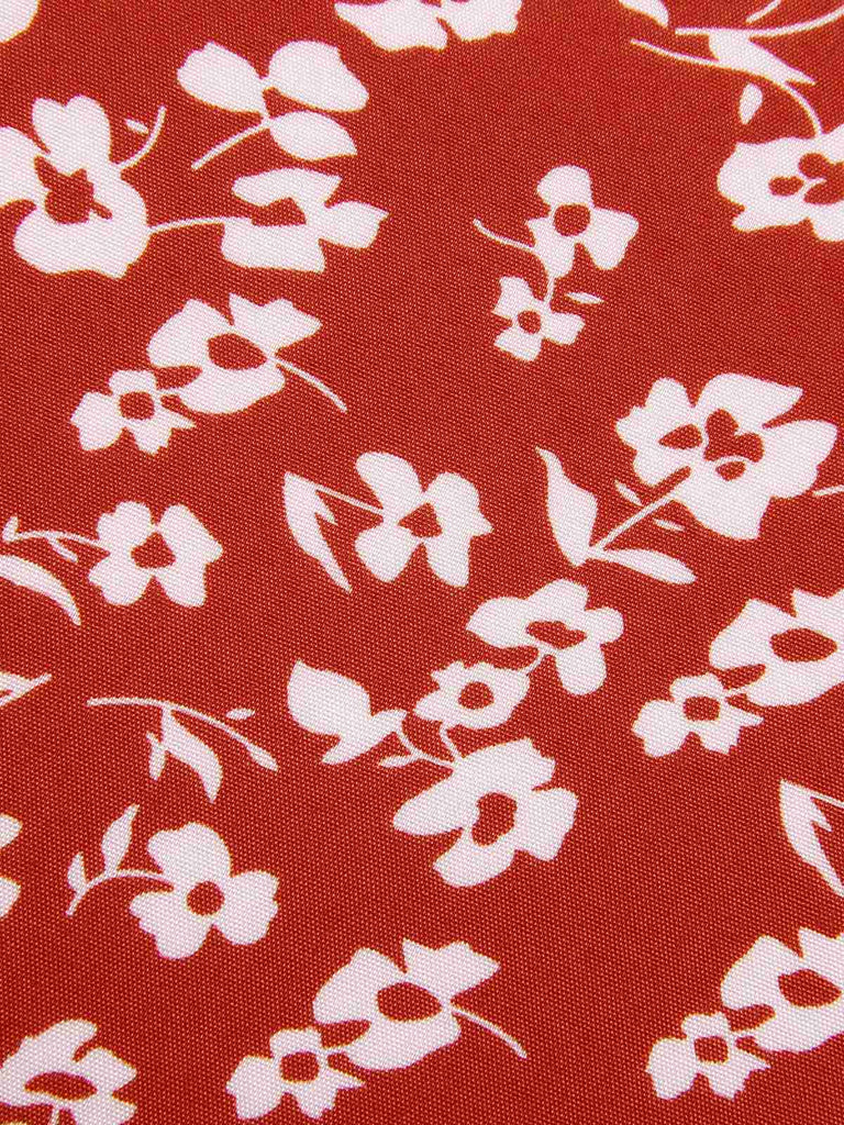 Robe rouge col V à petites fleurs des années 1940