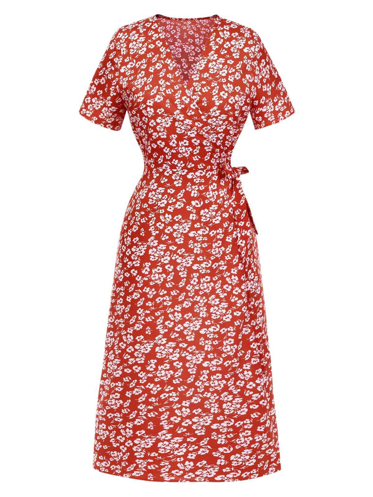 Robe rouge col V à petites fleurs des années 1940
